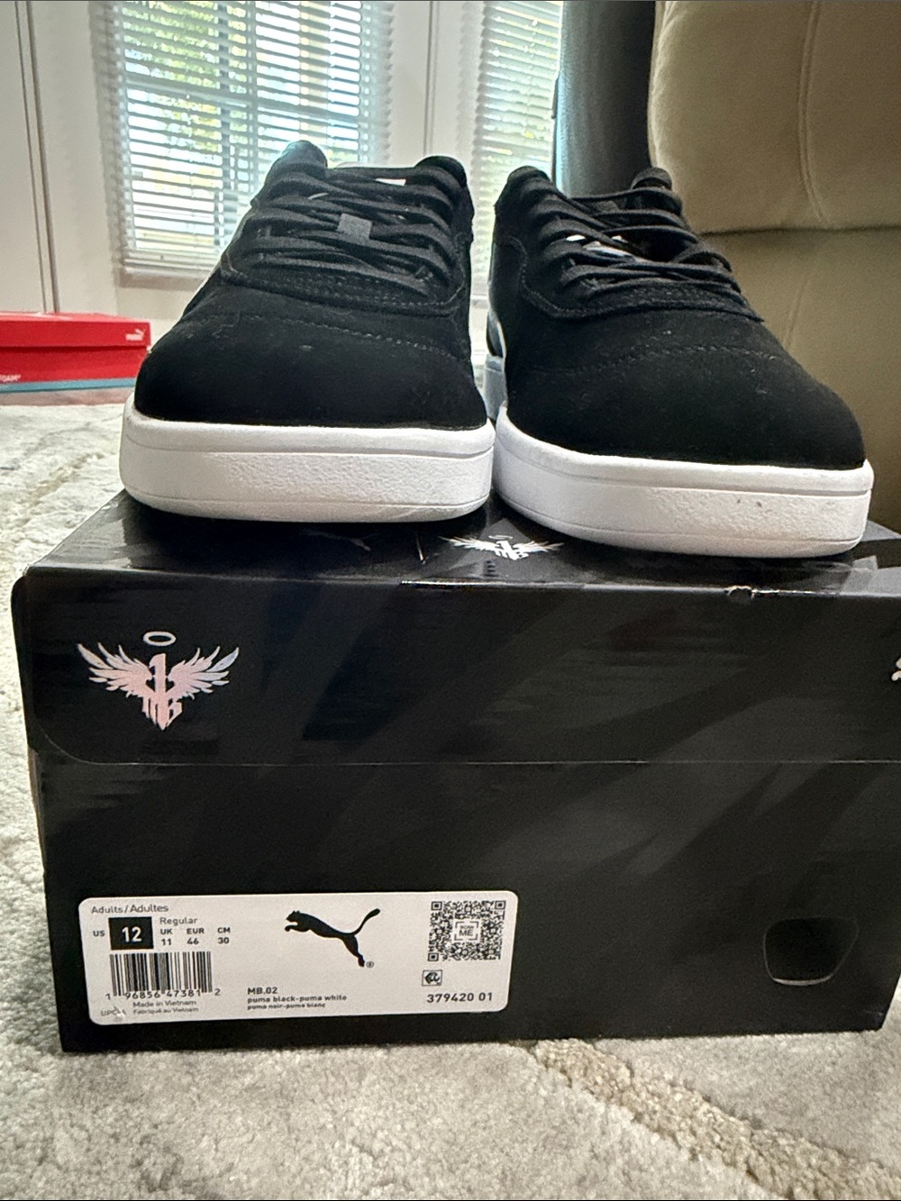 Men’s Puma Black Low-Top Sneakers with White Sole